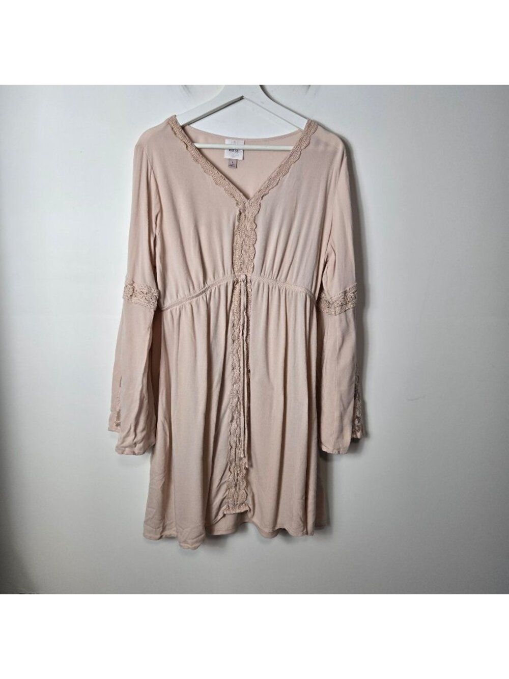 Knox Rose Size L Lace Long Bell Sleeve Light Pink Bohemian Dress Coquette Lace